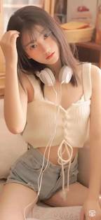 号舱房的女人